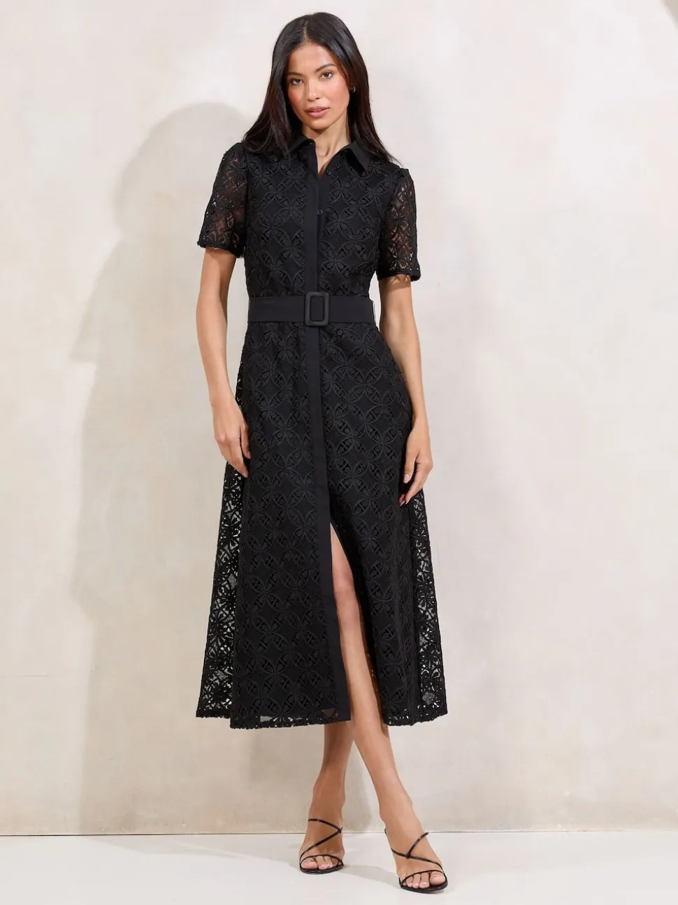 Noir - Robe chemise Lipsy Premium en dentelle ceinturée