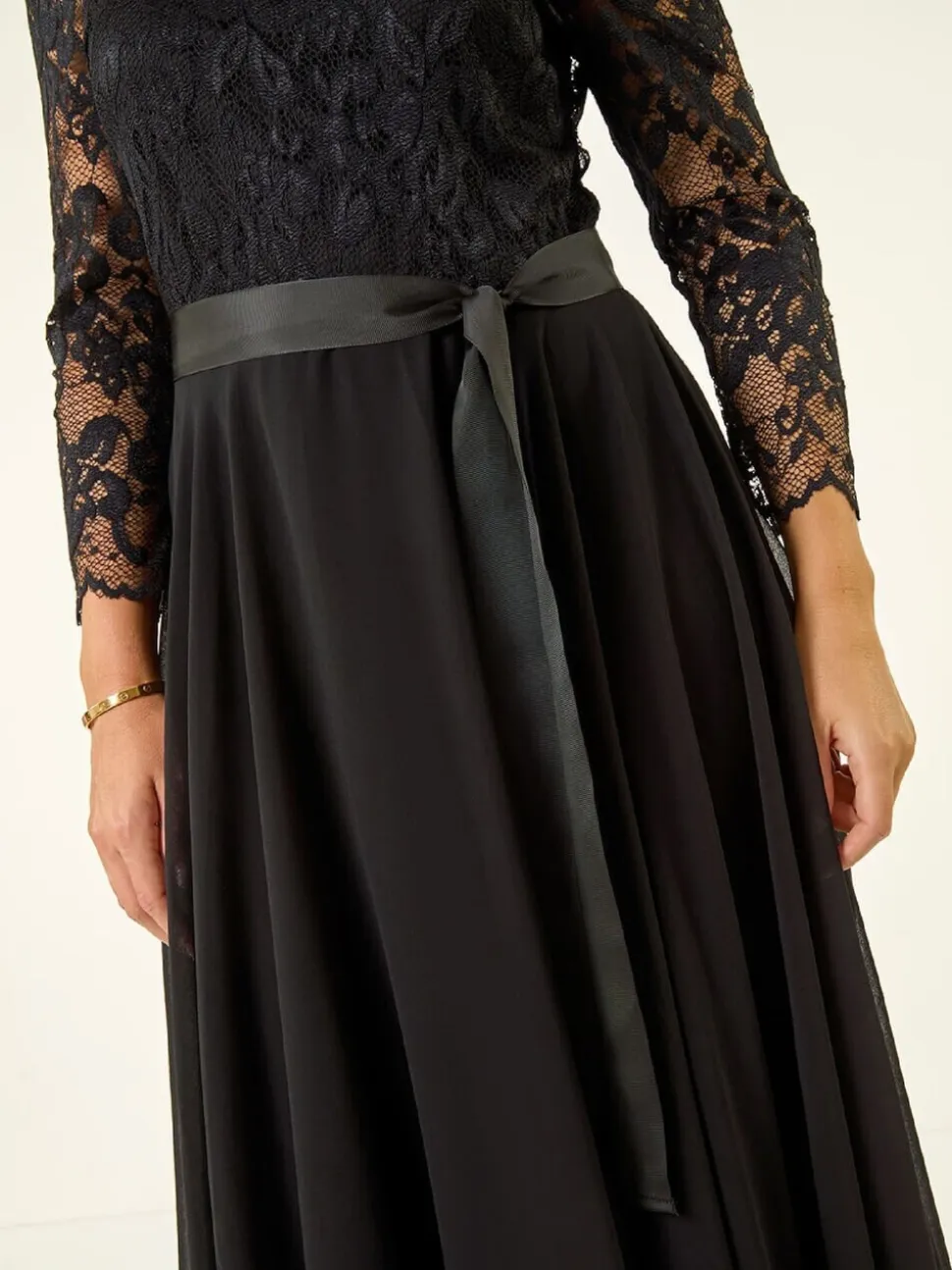 Noir - Robe Roman Petites tailles à corsage contrastant en dentelle