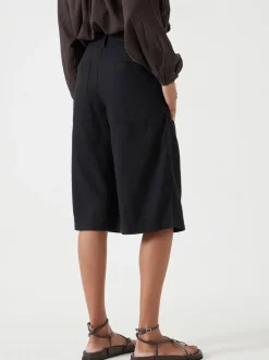Noir - Short Hush Linen Blend Lya Bermuda
