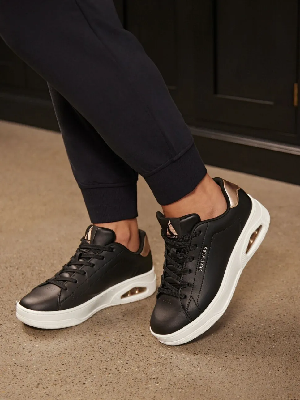 Noir - Skechers Womens UNO Court Trainers
