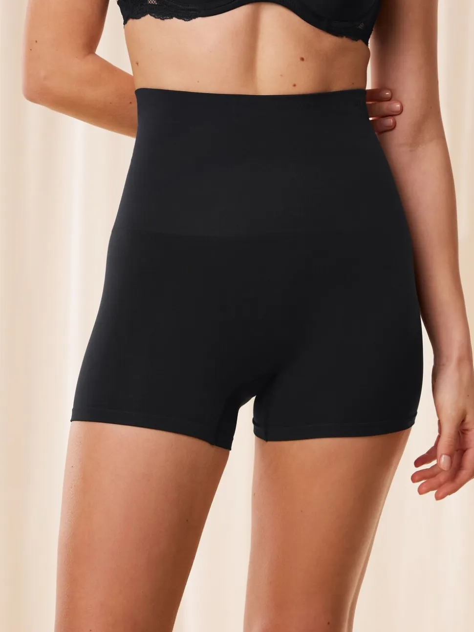 Noir - Slip bandeau Triumph Soft Sculpt
