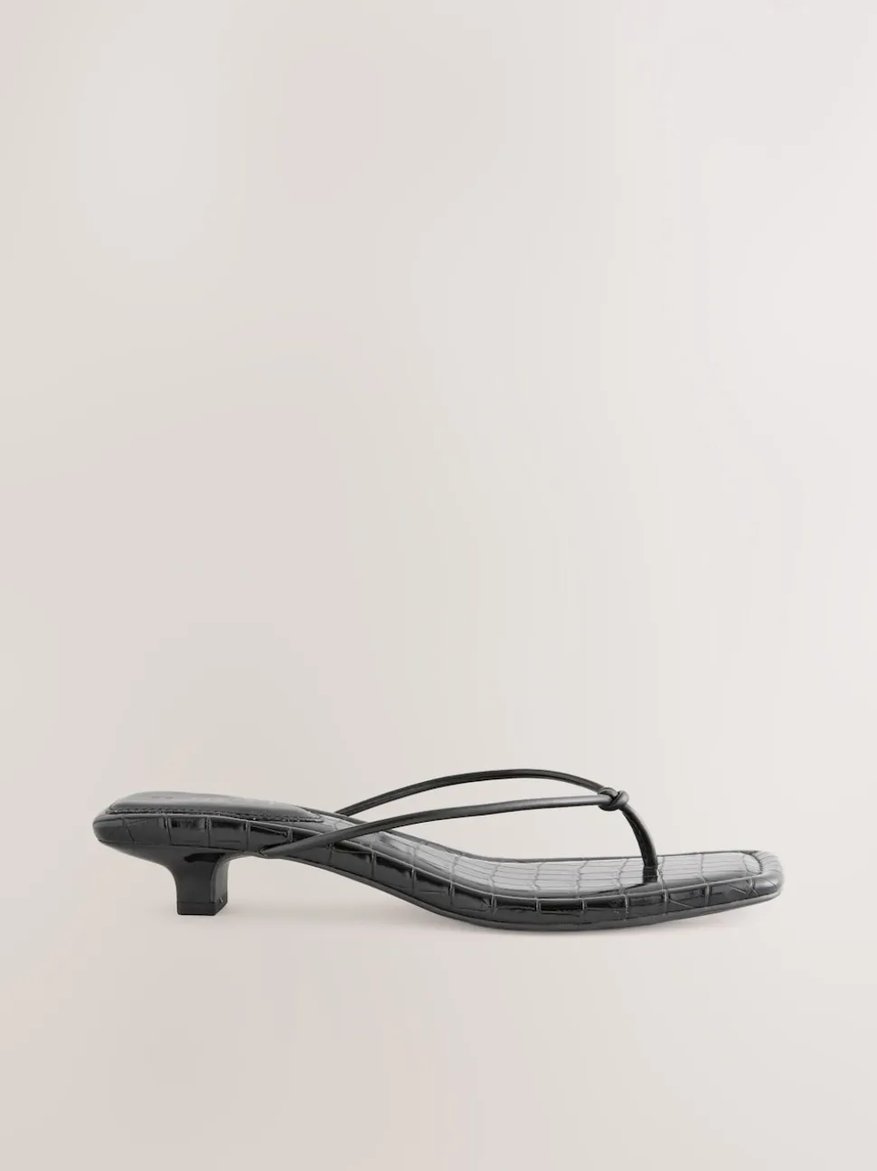 Noir - Talons bas à bout carré