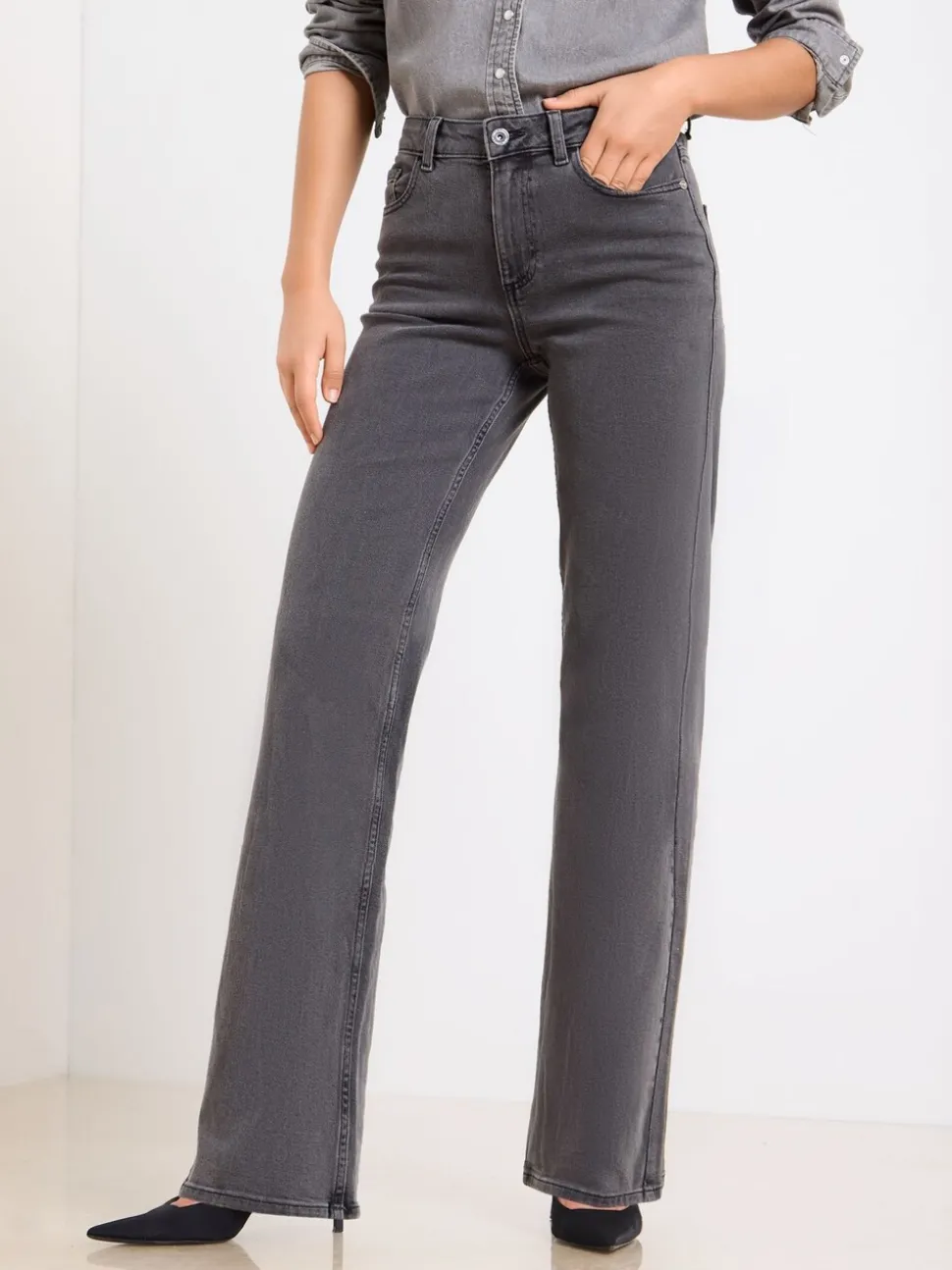 Noir lavé - Lipsy - Jean à jambe large et à taille moyenne