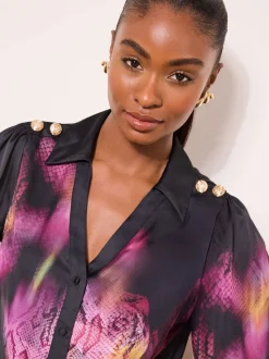 Noir rose imprimé floral - Lipsy chemise militaire en satin à boutons