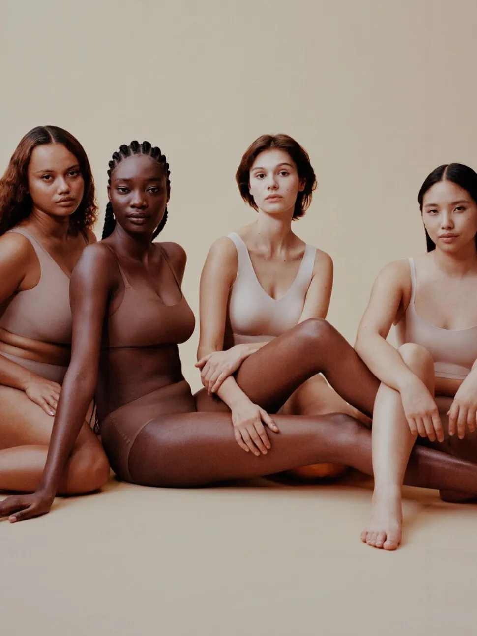 Nude - Chantelle Haut doux et extensible sans coutures Col en V rembourré Raccourci