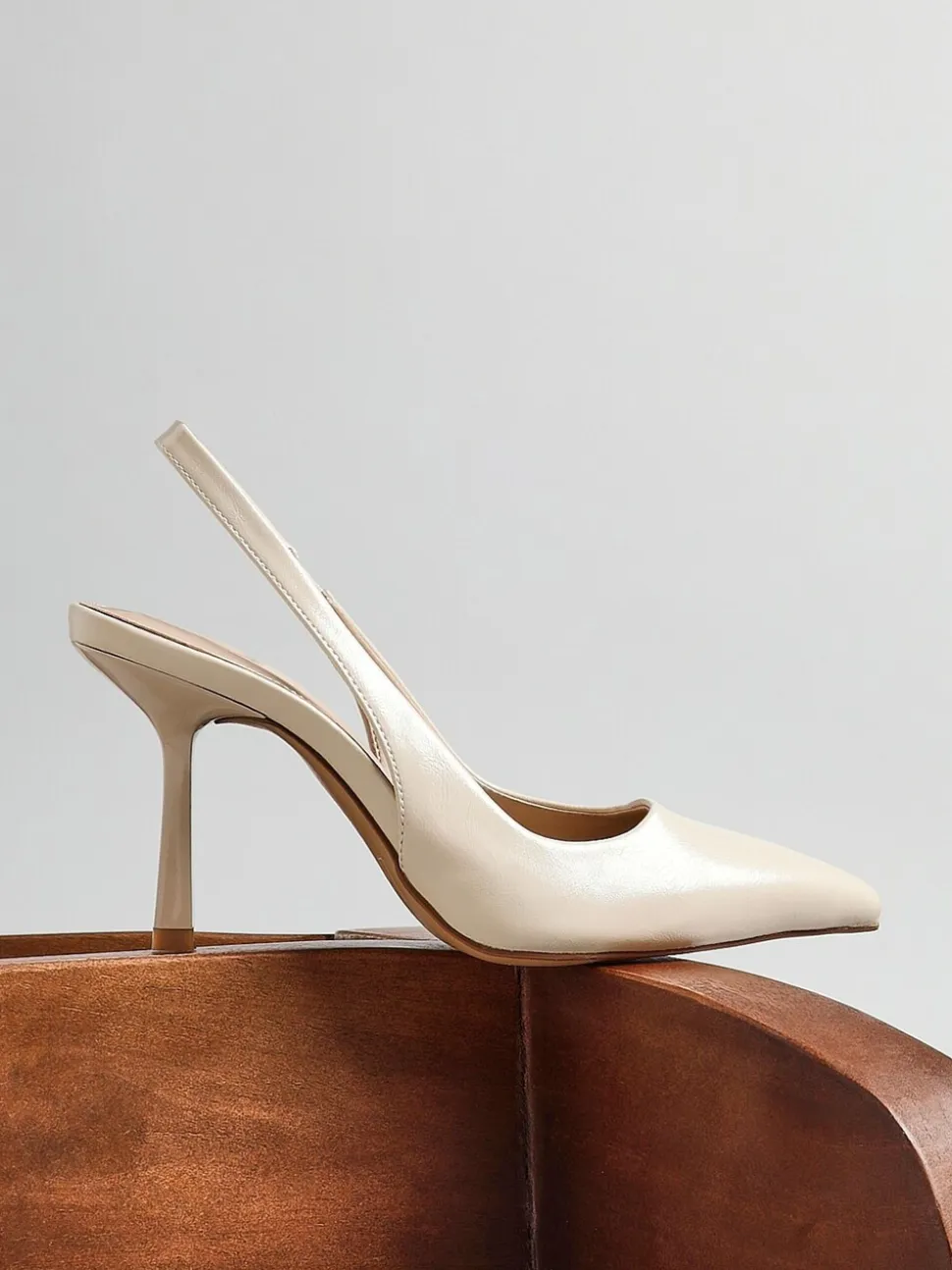 Nude - Linzi talons de cour à bride arrière Dash
