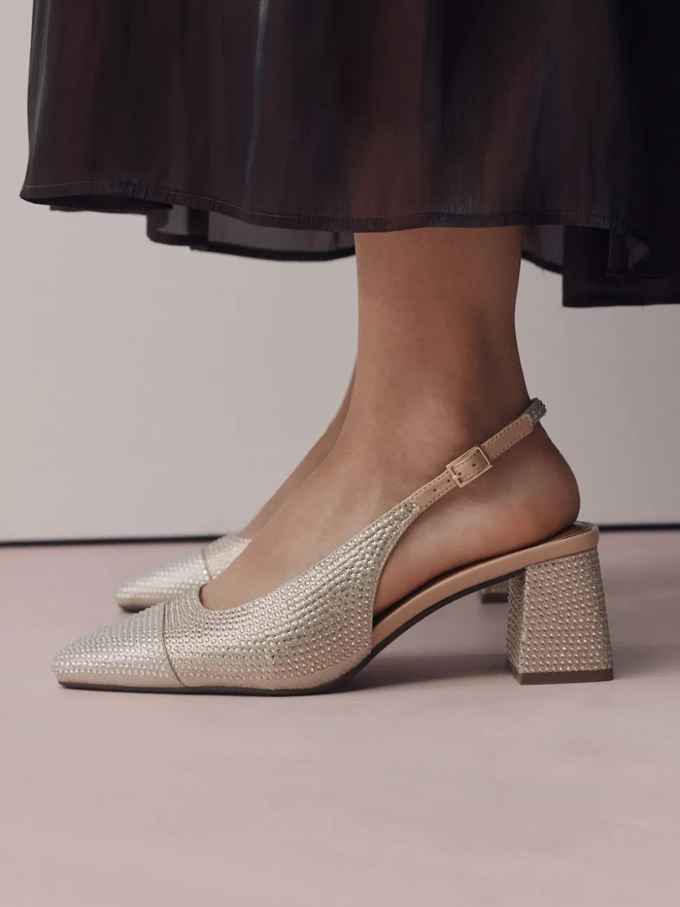 Or - Chaussures à talons carrés Forever Comfort® à bout carré