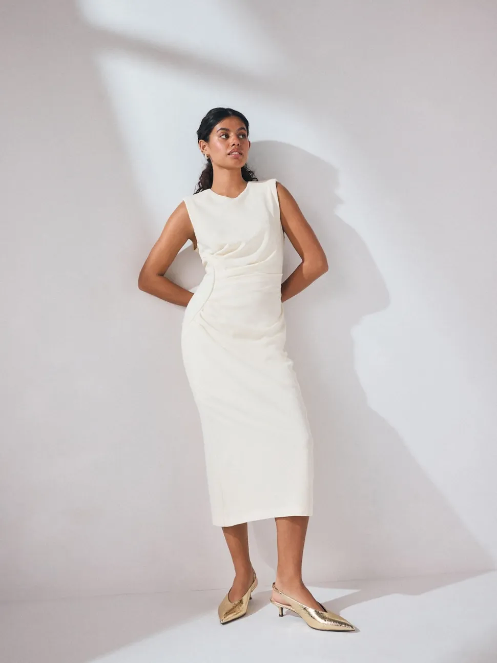 Or - Chaussures à talons chaton à bride arrière et bout pointu