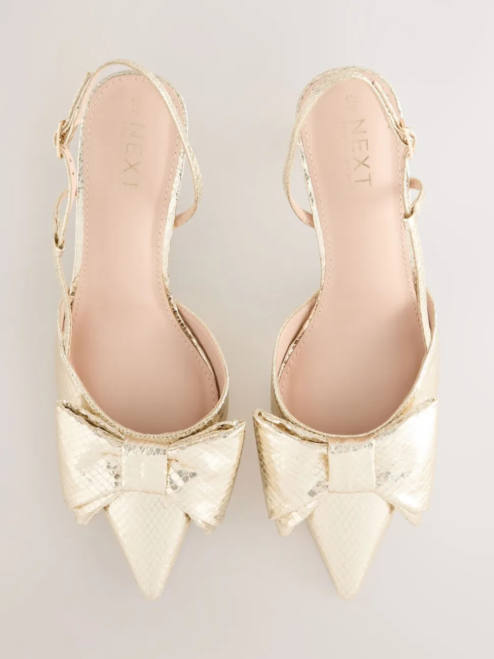 Or - Chaussures à talons Forever Comfort® à bout pointu et bride arrière