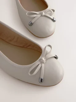 os - Ballerines en cuir à bout rond