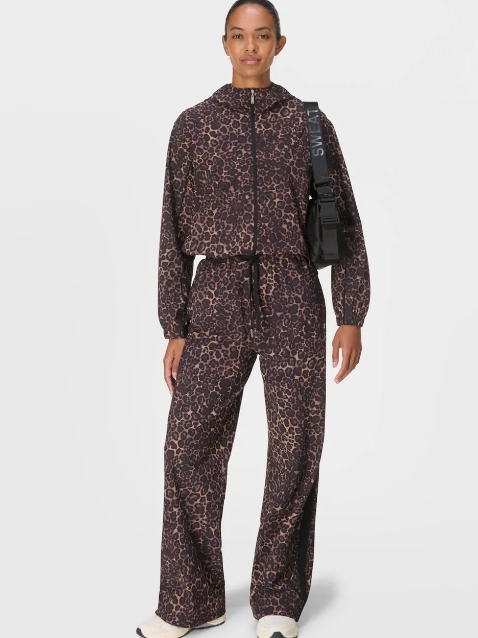 Pantalon large Betty Explorer en sueur avec bande 32po