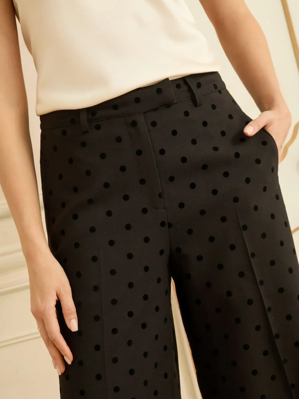 Pantalons amples Love & Roses à pois floqués