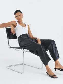 Pantalons River Island raccourcis en similicuir à coutures