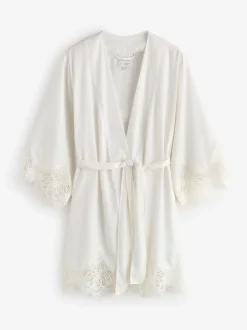 Peignoir B by Ted Baker écru en satin et dentelle