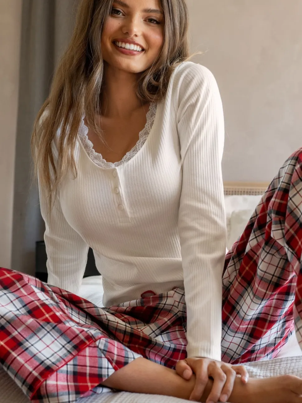 Pour Moi Ensemble pyjama Henley côtelé bordé de dentelle et pantalon à carreaux