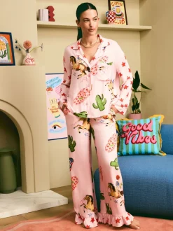 Pyjama Eleanor Bowmer Howdy rose pâle boutonné en viscose