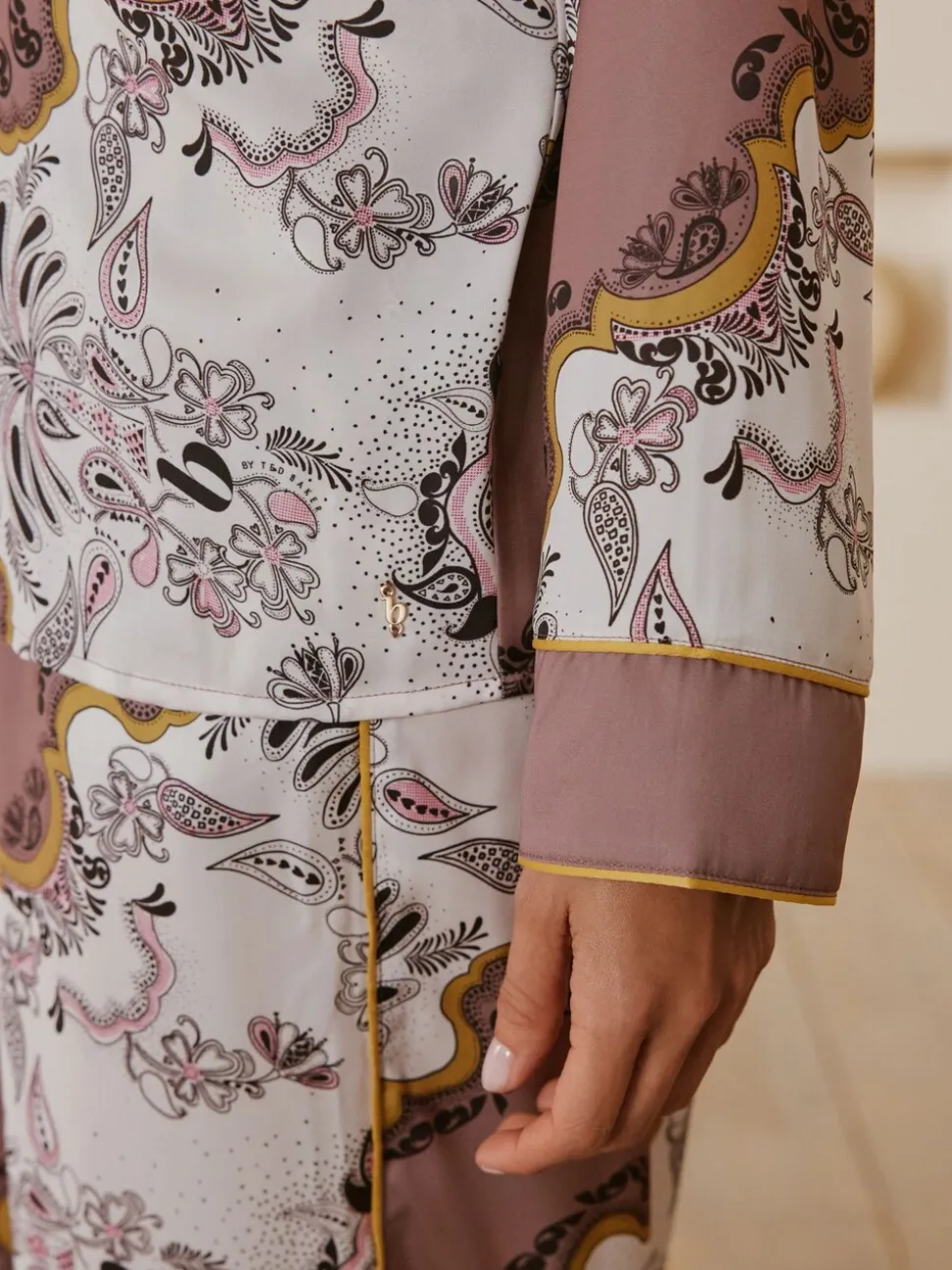Pyjamas B by Ted Baker marron vison en satin imprimé écharpe boutonnés