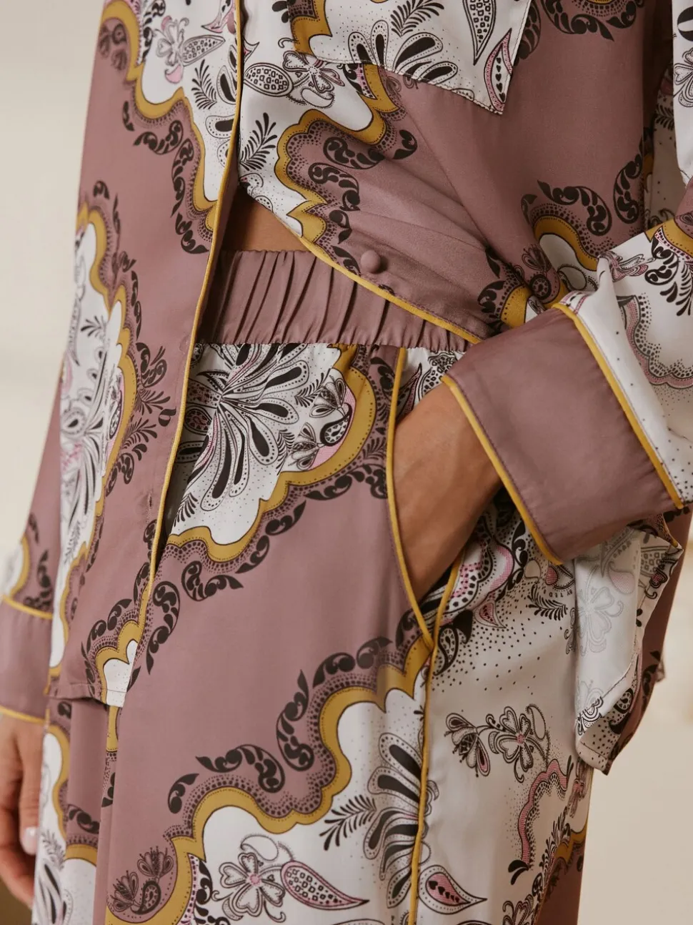 Pyjamas B by Ted Baker marron vison en satin imprimé écharpe boutonnés
