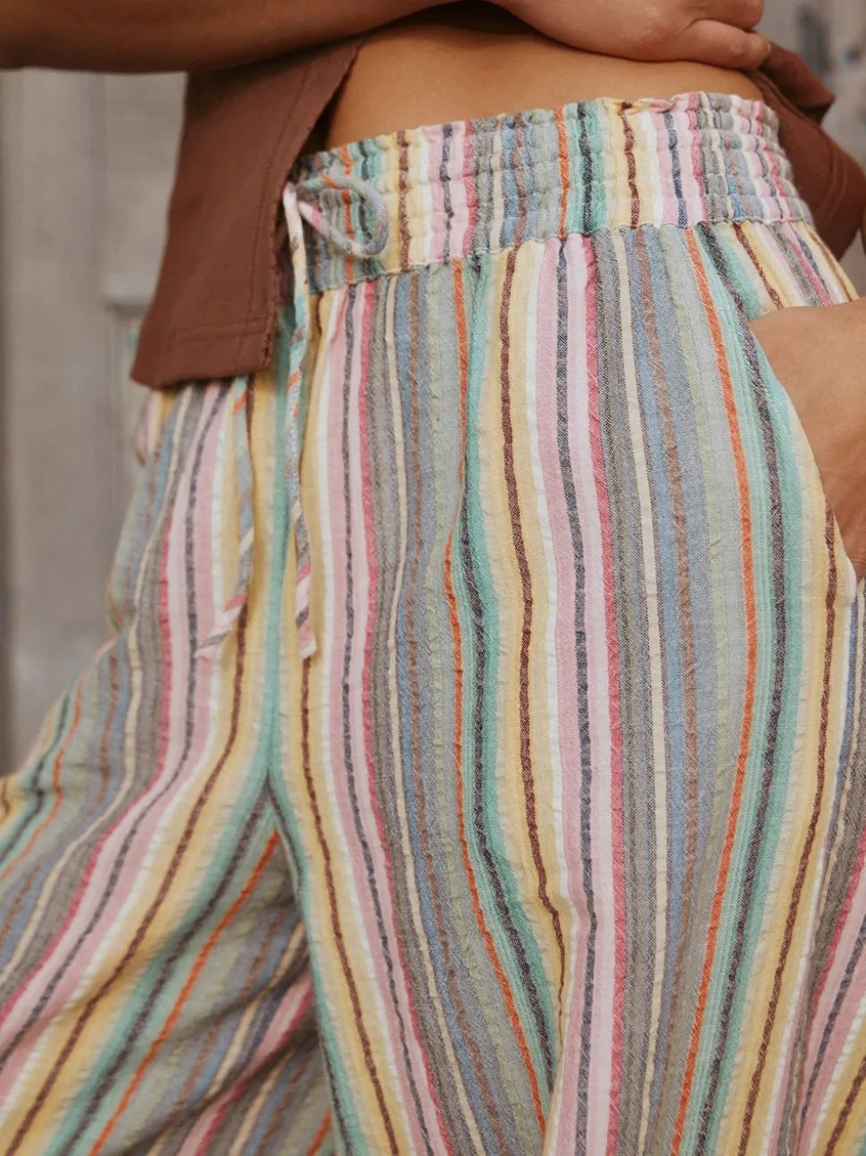 Rayures multicolores - Pantalon large à enfiler
