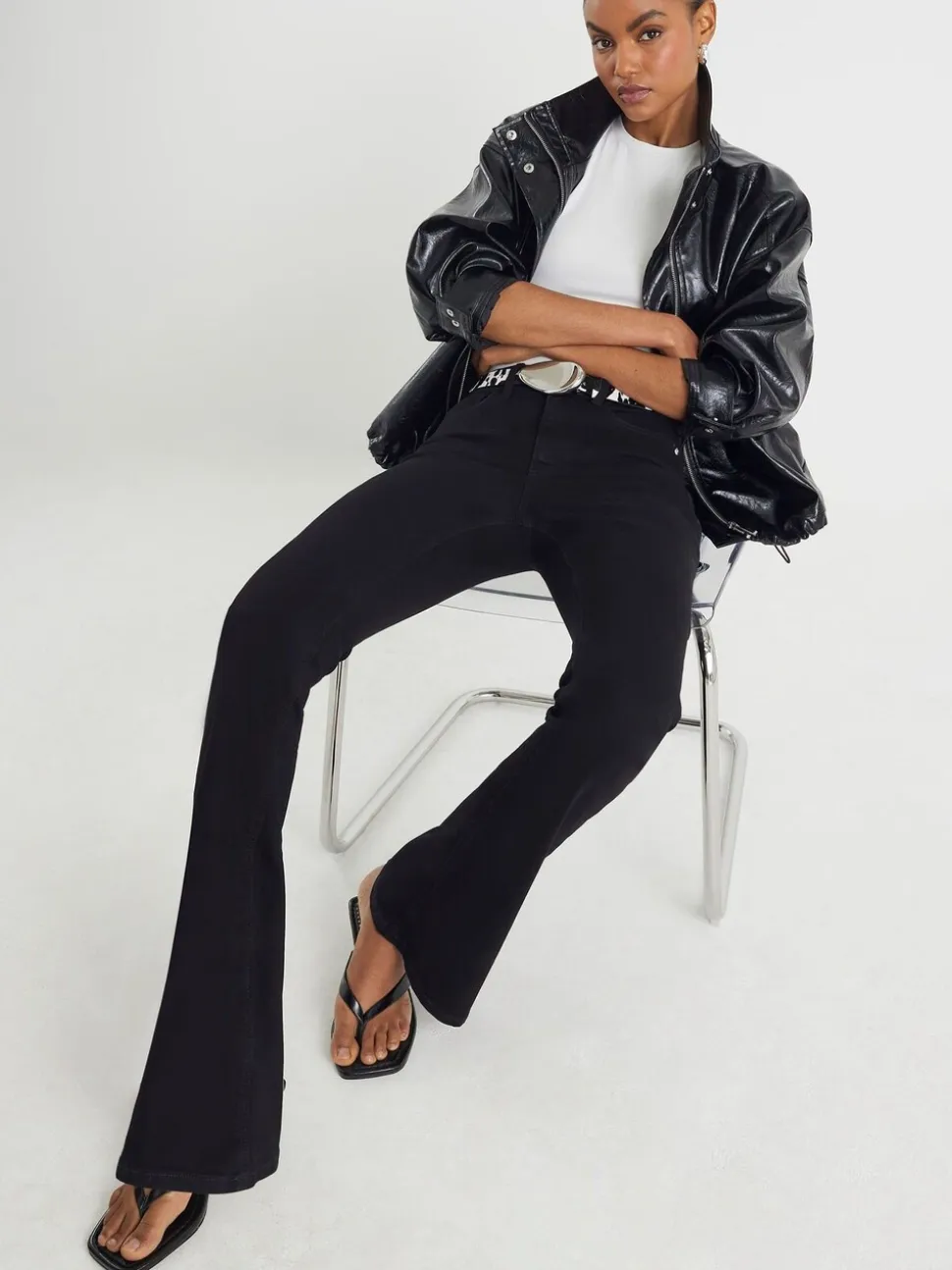 River Island Jean évasé sculptant taille haute