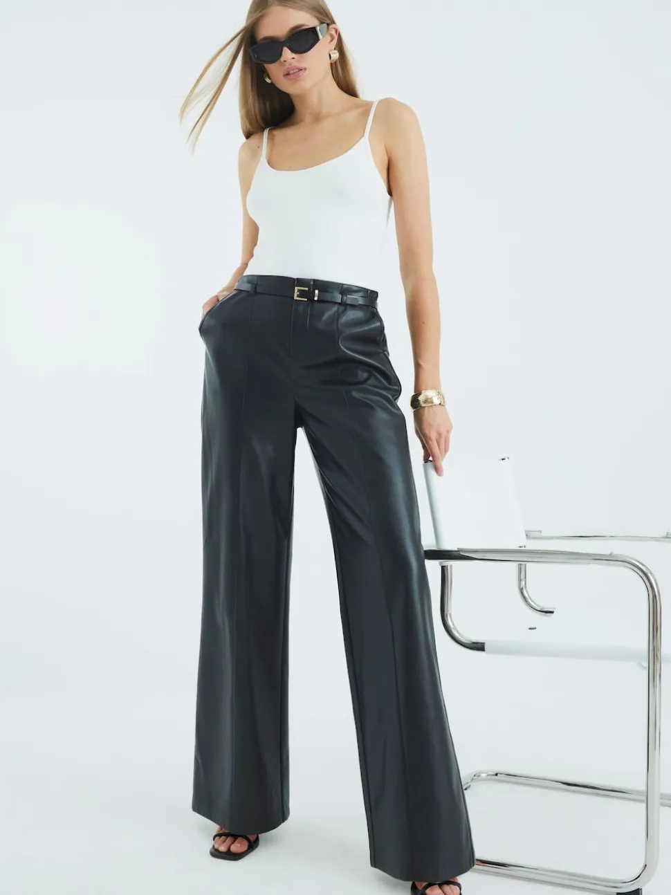 River Island Pantalons amples ceinturés en similicuir