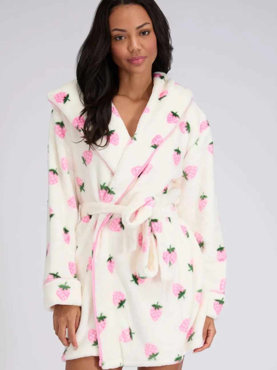 Robe de chambre courte Boux Avenue à la fraise duveteuse