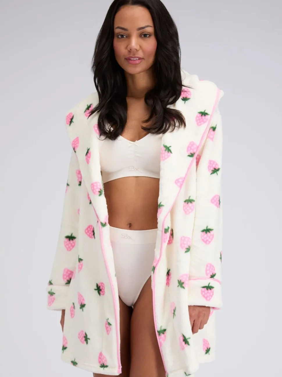 Robe de chambre courte Boux Avenue à la fraise duveteuse
