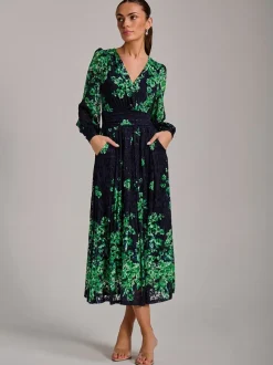 Robe longue Jolie Moi en dentelle imprimée à manches longues
