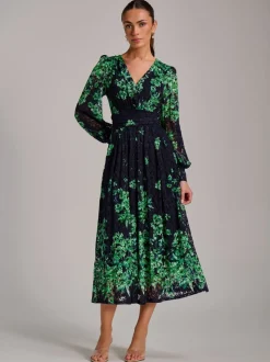 Robe longue Jolie Moi en dentelle imprimée à manches longues