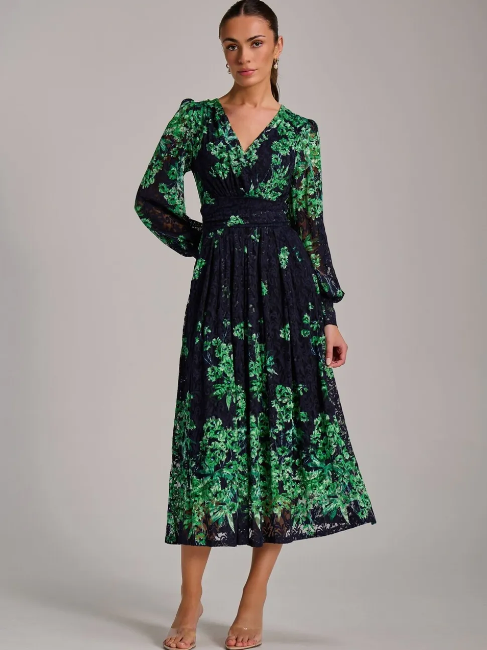Robe longue Jolie Moi en dentelle imprimée à manches longues