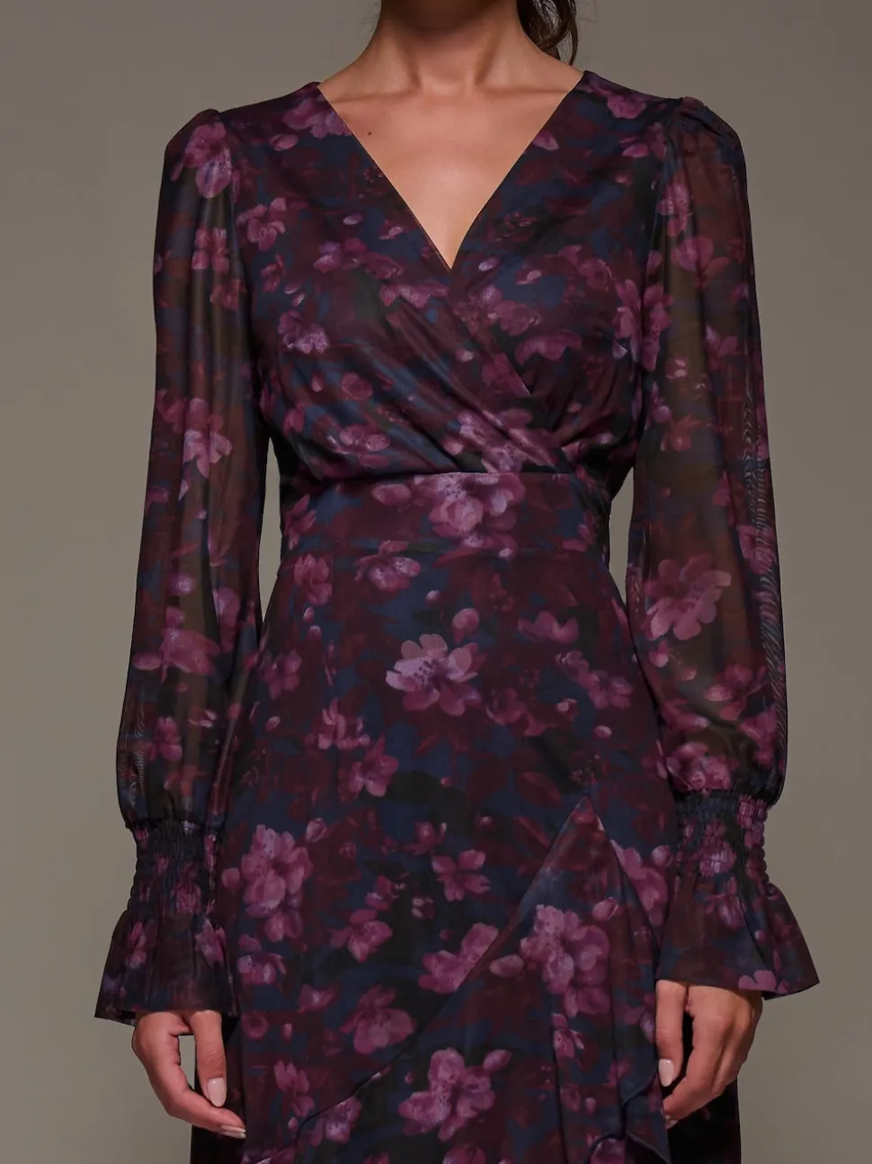 Robe longue Jolie Moi en maille à ourlet à volants et manches longues