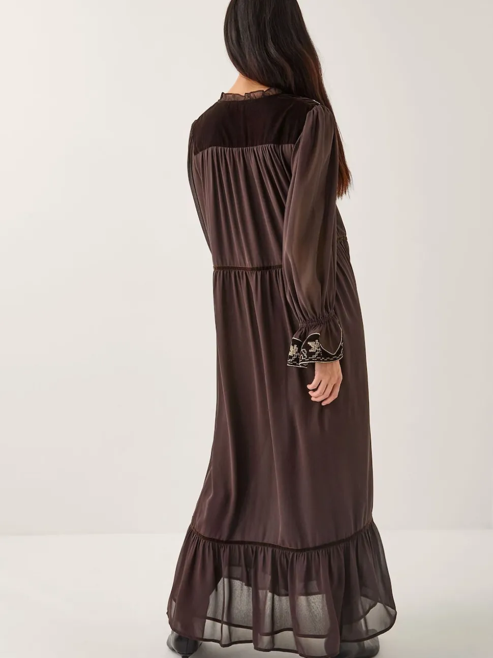 Robe longue Monsoon Nova en mousseline à empiècement brodé