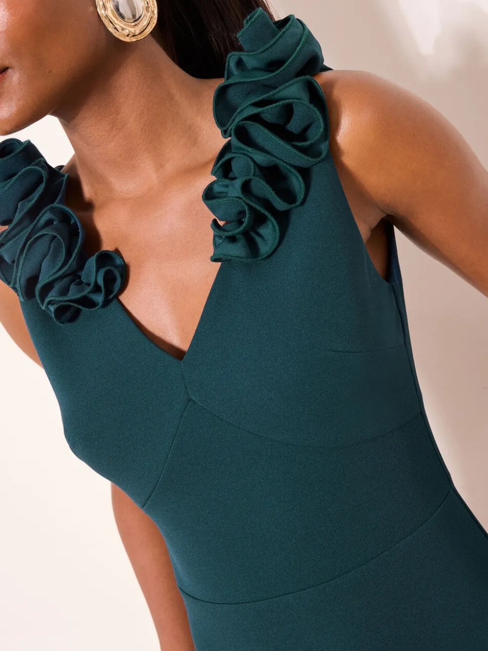 Robe patineuse Lipsy à col en V bordée de fleurs