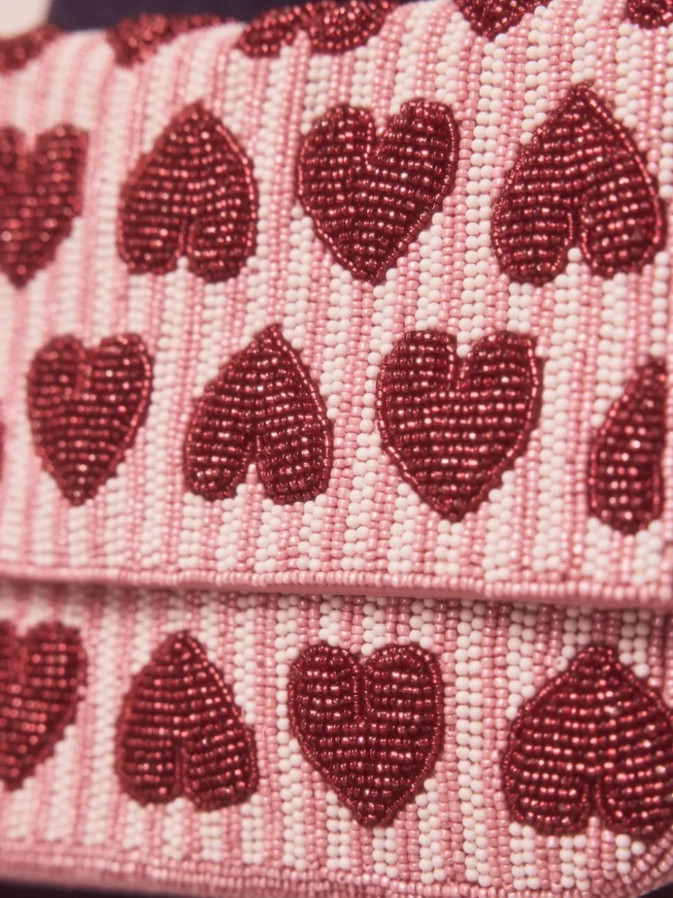 Rose - Sac bandoulière perlé Cœur