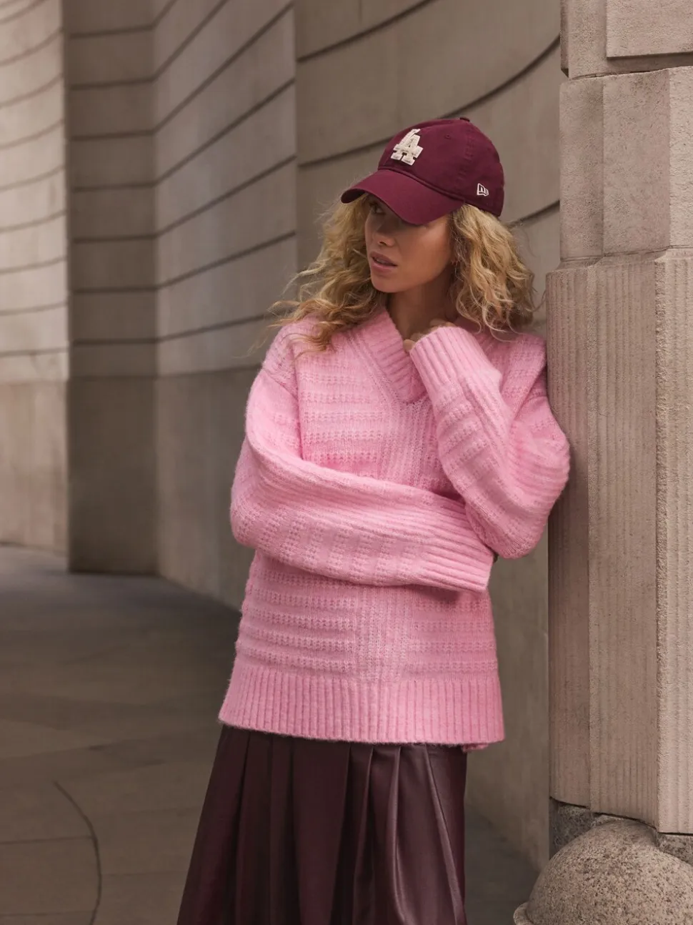 Rose clair - Pull long côtelé à col en V en laine