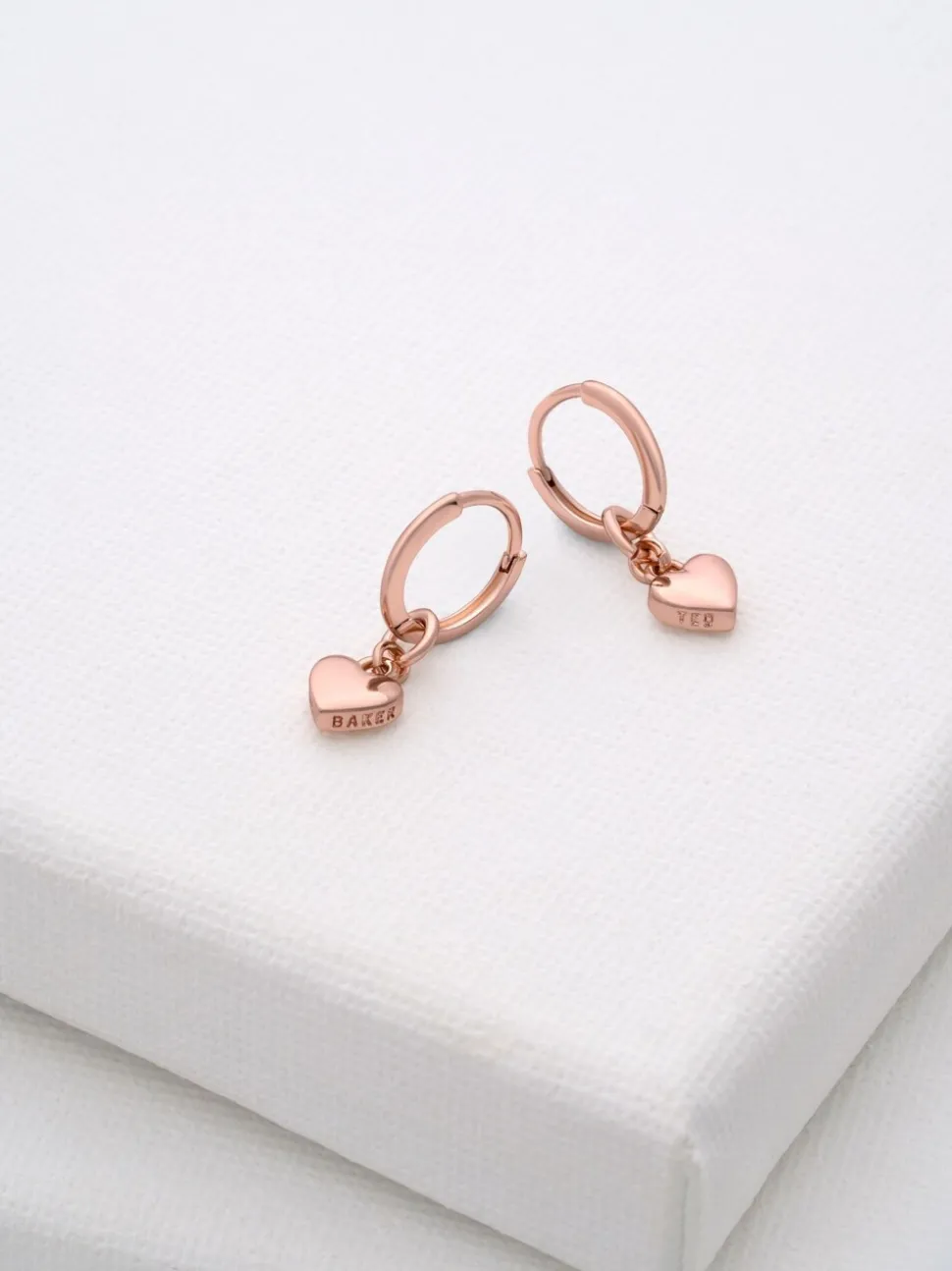 Rose Or - Ted Baker HARRYE : Boucles d’oreilles Tiny Heart Huggie