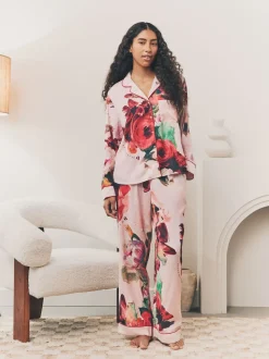 Rose Rouge Fleuri  - Pyjama boutonné B by Ted Baker en satin