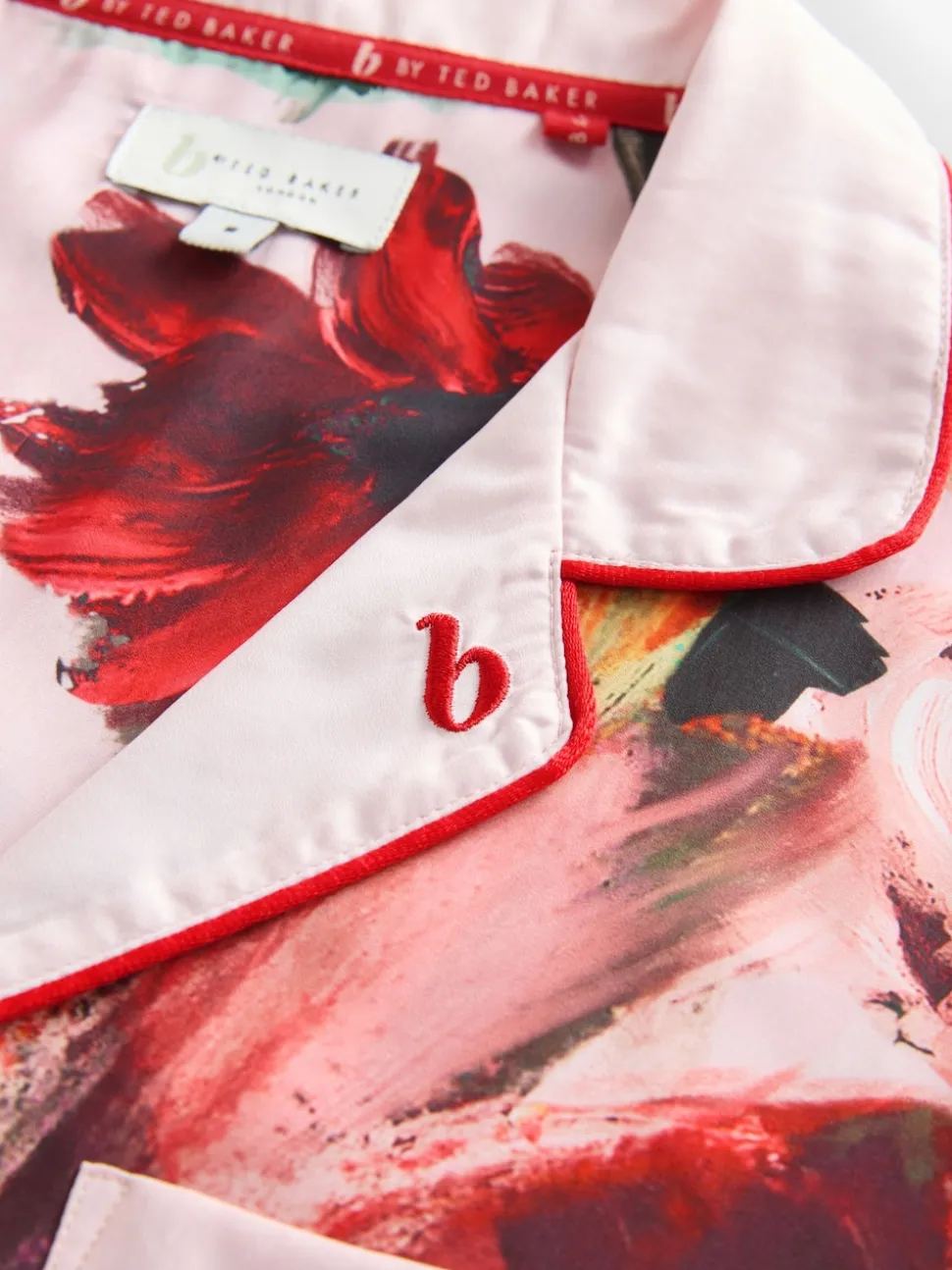 Rose Rouge Fleuri - Pyjama boutonné B by Ted Baker en satin
