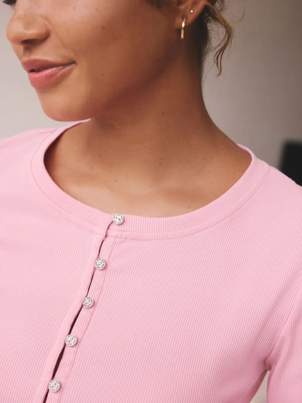 Rose vif - soi-même. Pyjama côtelé boutonné