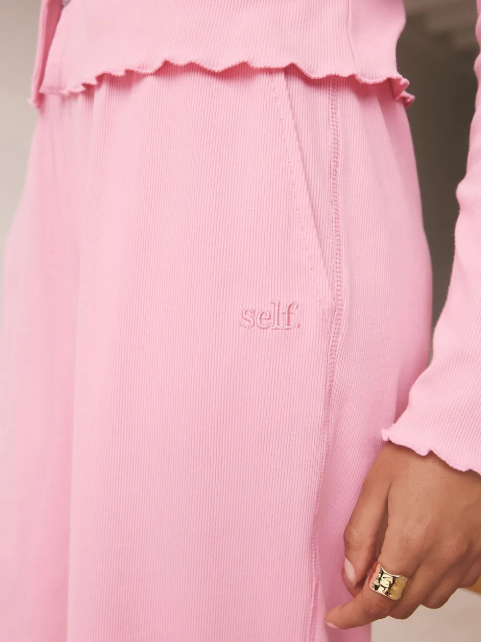 Rose vif - soi-même. Pyjama côtelé boutonné