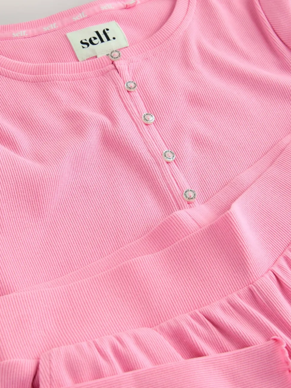 Rose vif - soi-même. Pyjama côtelé boutonné