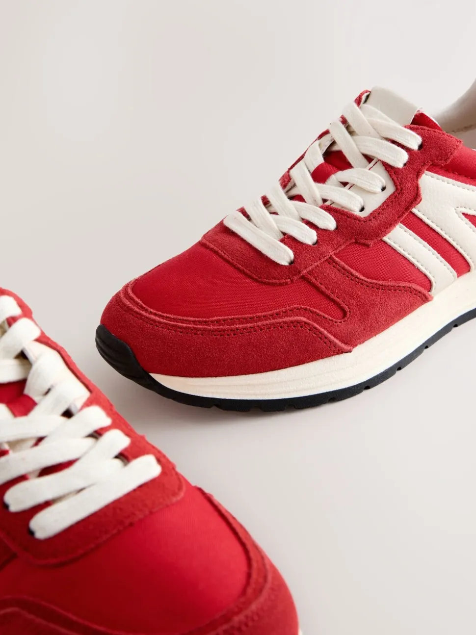 Rouge - Baskets à lacets Forever Comfort® en cuir