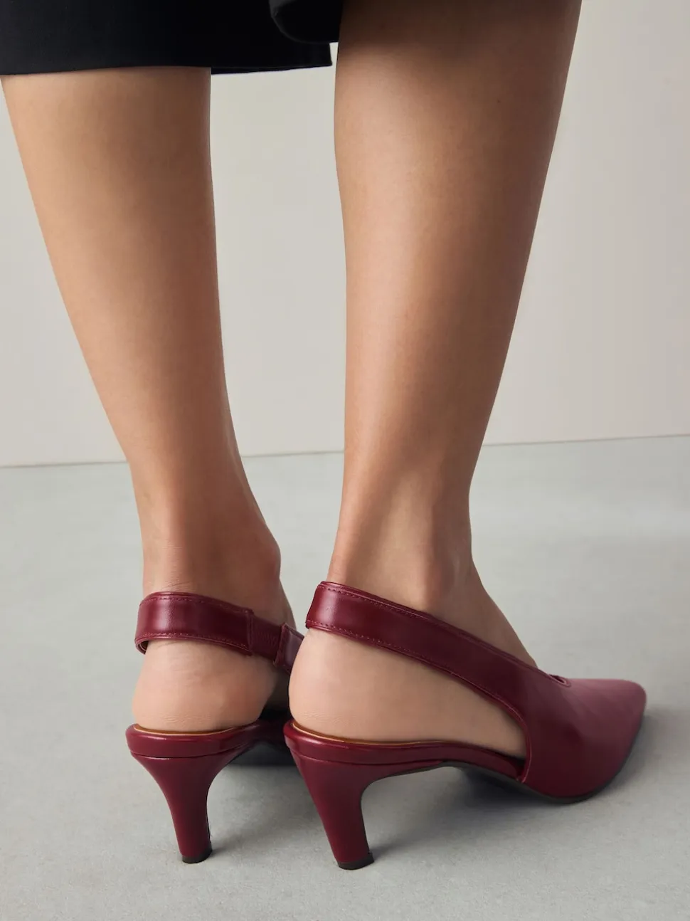 Rouge - Chaussures à talons à bride arrière en cuir et bout pointu