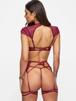 Rouge - Ensemble Ann Summers Zayna en dentelle sans entrejambe
