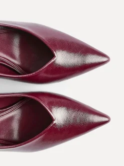 Rouge - Linzi talons fermés en forme de V Bellamy
