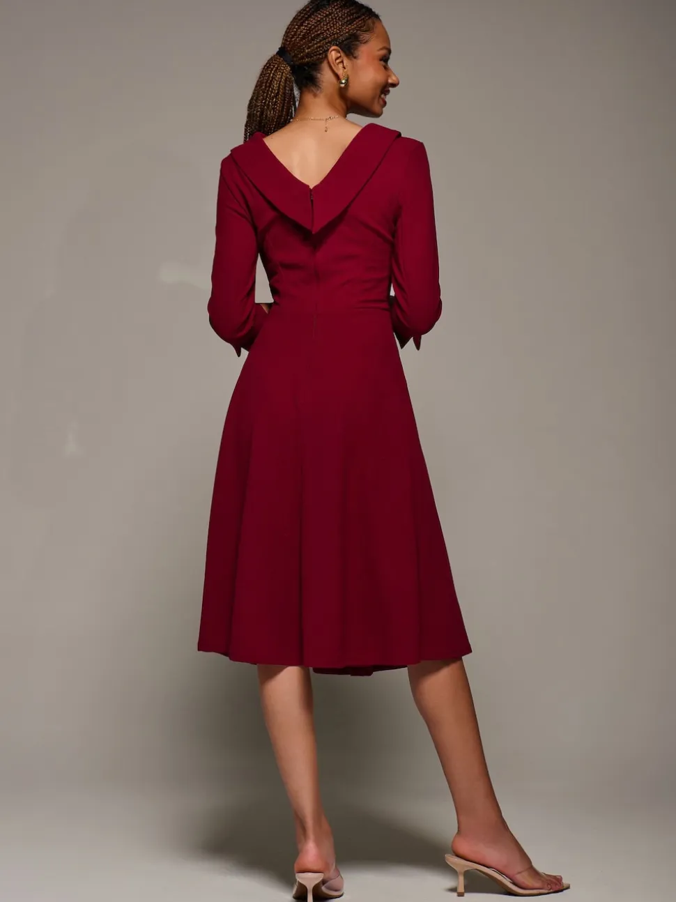 Rouge - Robe mi-longue Jolie Moi coupe évasée et évasée à col roulé