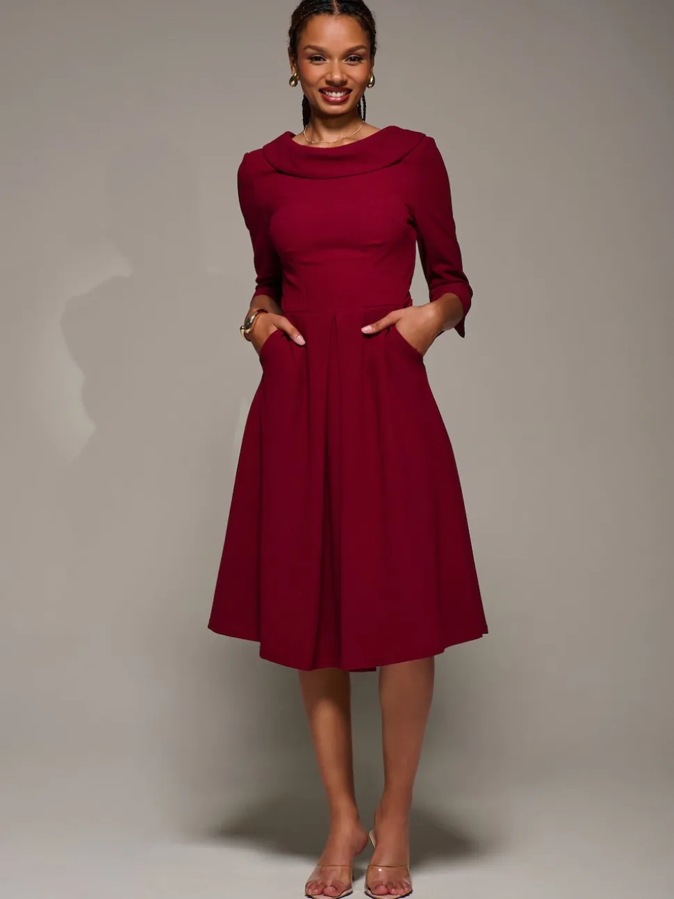 Rouge - Robe mi-longue Jolie Moi coupe évasée et évasée à col roulé