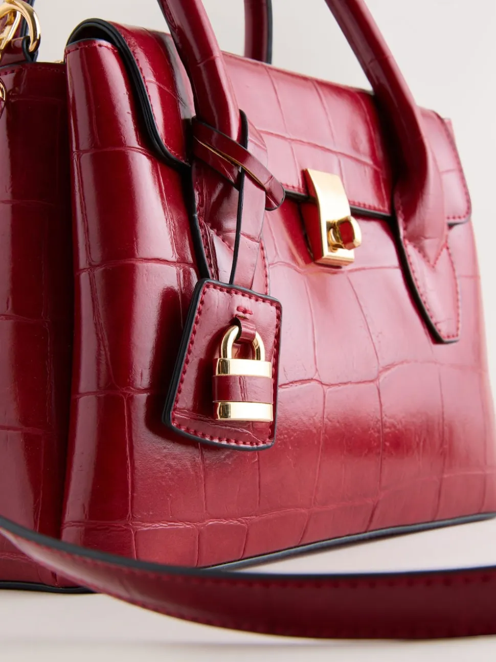 Rouge - Sac à main effet Crocs