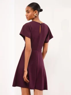 Rouge bordeaux - Lipsy Robe mini patineuse avec détail matériel