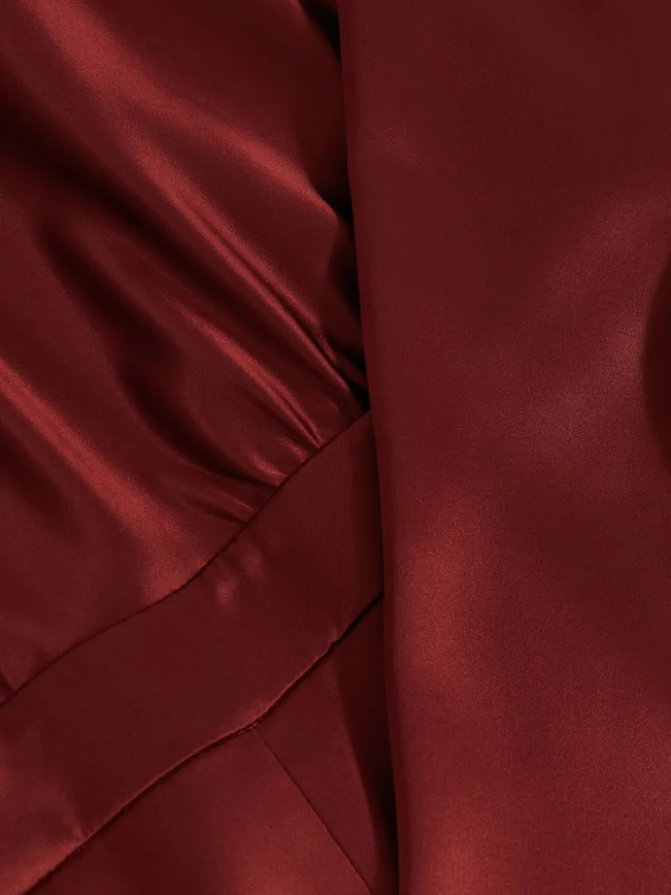 Rouge foncé - Combinaison Cape Reiss Farah en satin à ceinture